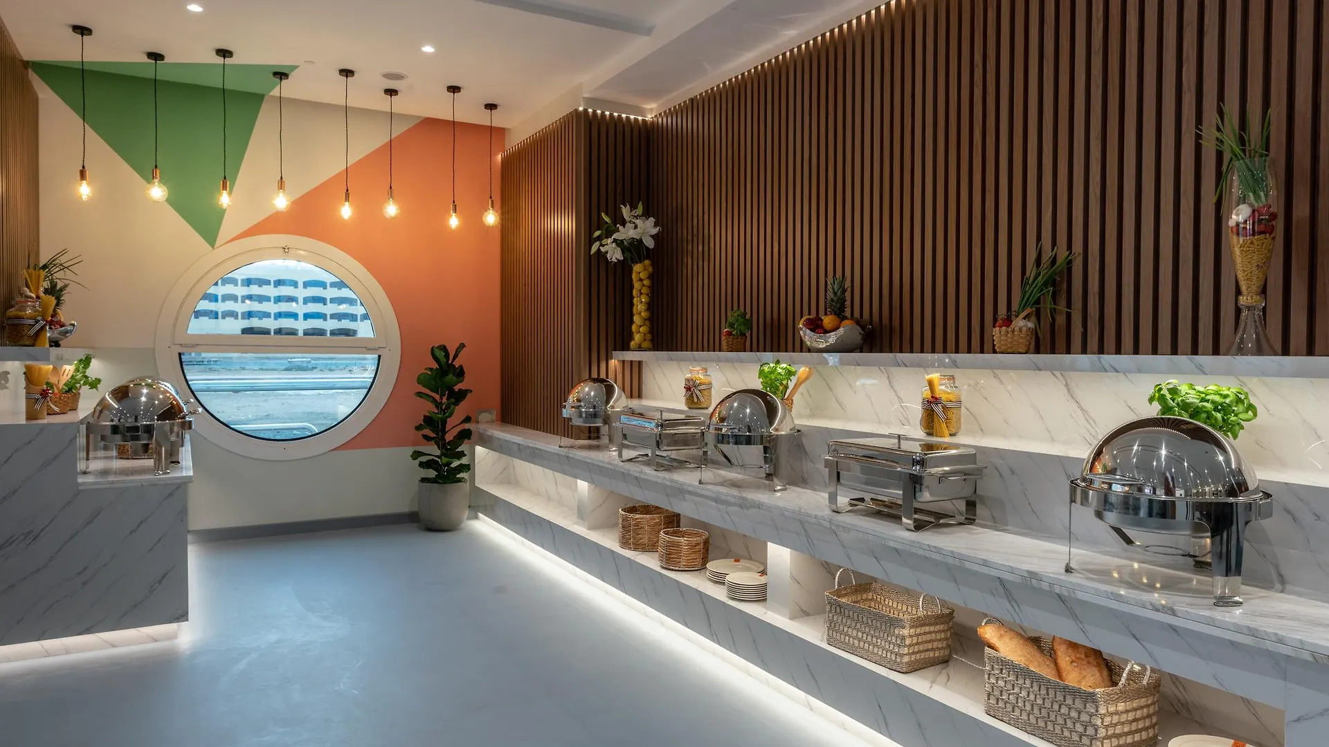 Leva Hotel Mazaya Centre Dubai
