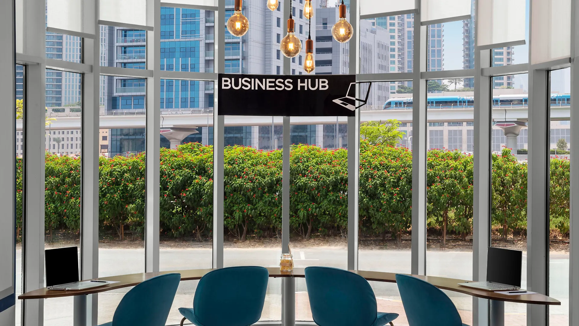 Leva Hotel Mazaya Centre Dubaj